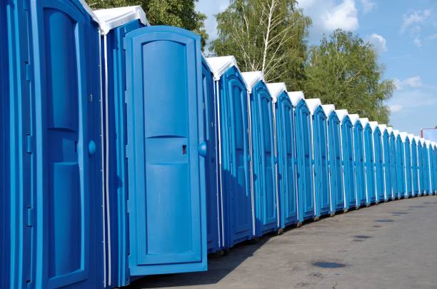 Best Portable bathroom rental  in Lyndon, KY